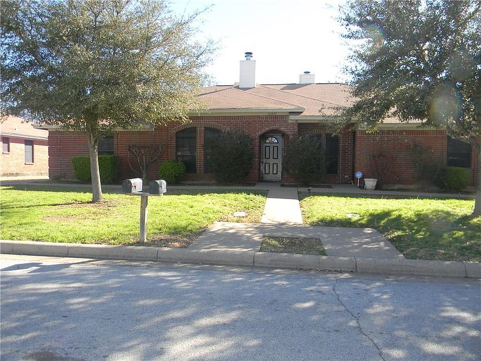 1st image of 10621 Flamewood Dr