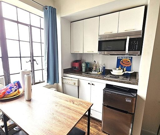 5th image of 5 Tudor City Pl APT 1829