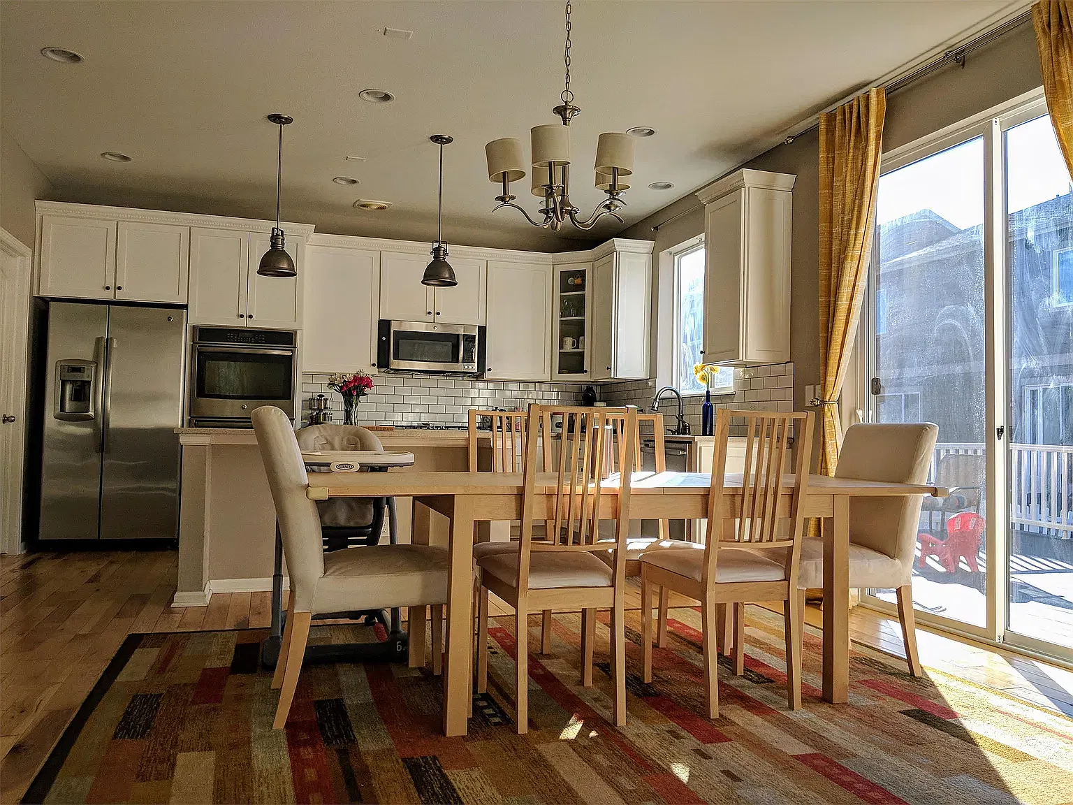 3 bed, 2.5 bath, 2318 sqft, $2,995 — Photo 4