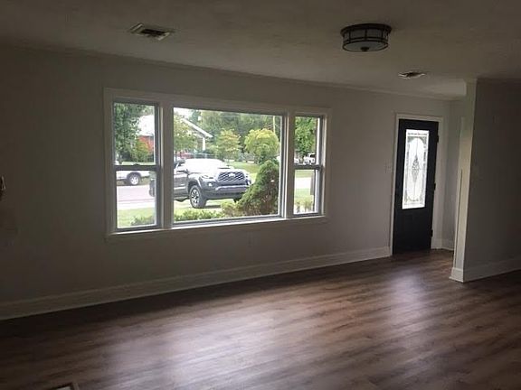 5th image of 528 Pauline Ave