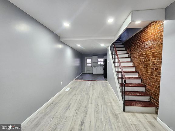 5th image of 1820 Hope St