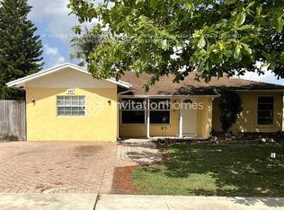 885 Azalea Dr, Royal Palm Beach, FL 33411
