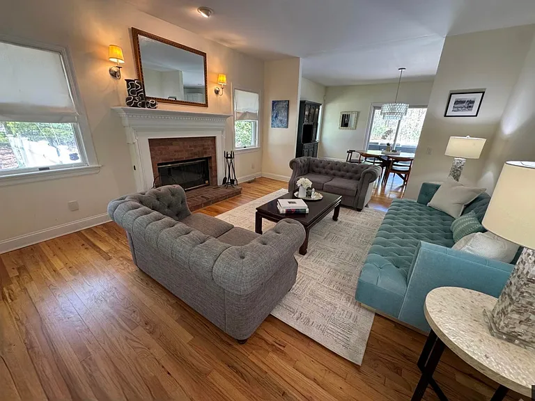 4 Bennett Dr — Photo 13