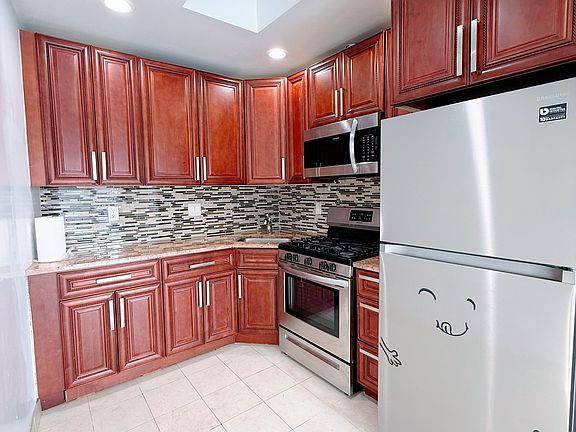 3rd image of 4809 Ditmars Blvd Floor 2