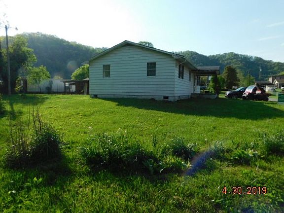 2nd image of 140 Riverview Dr