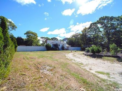25 Duvall Drive, Hampton Bays, NY, 11946