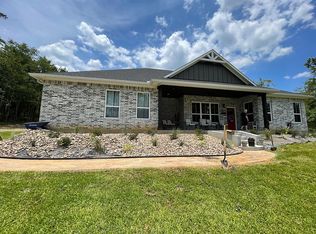 299 W Lake Dr, Livingston, TX 77351