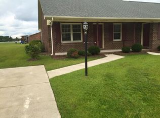 125 Apartment Dr, Jacksonville, NC 28546