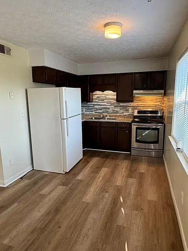 413 Spruce Ave Photo 1
