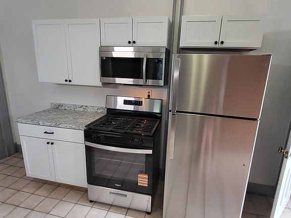 5th image of 213 Pleasant St #1