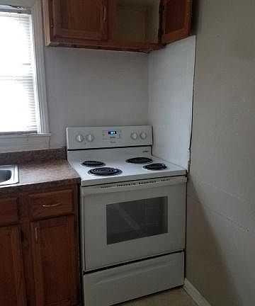 5th image of 6214 S Benton Ave