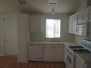 5th image of 440 Moffett Blvd Space 105
