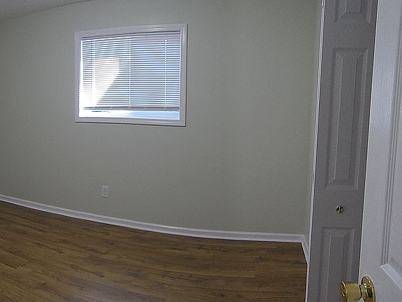 4th image of 708 Longleaf Ave #3