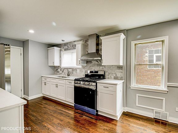 5th image of 3841 Oak Park Ave