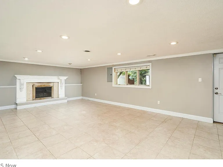 27798 Edgepark Dr — Photo 8