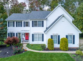 230 Beaumont Trl, Aurora, OH 44202