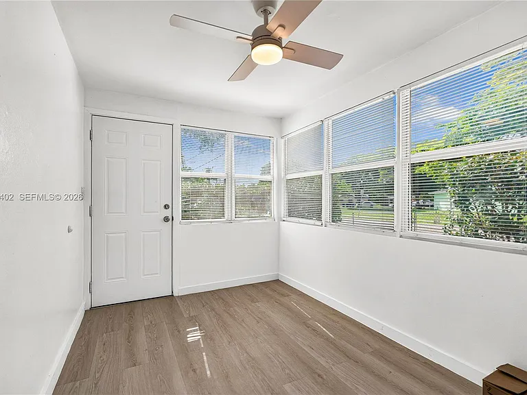 5800 Taylor St #2 — Photo 23