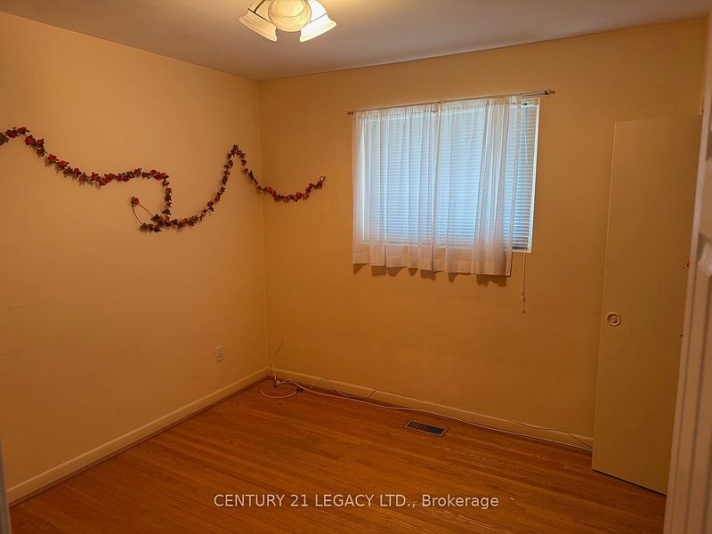 Brampton House for rent - 3 Bedrooms — photo 8