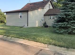 301 Dakota St S, Elgin, ND 58533