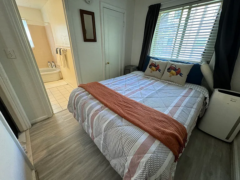 1520 G St #2 — Photo 9