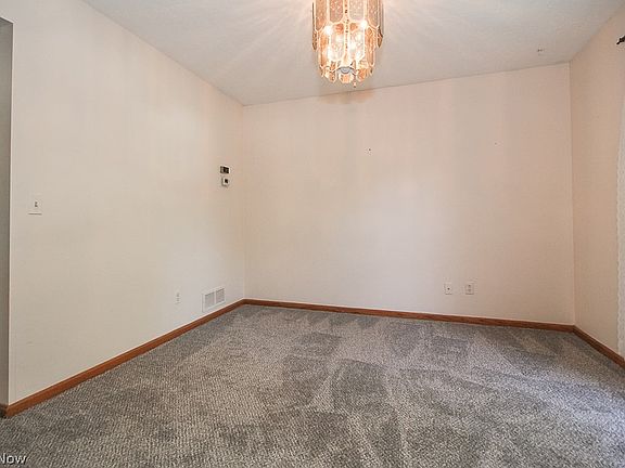 5th image of 2246 Pine Tree Ln #14