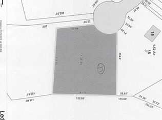 17 Applewood Dr, Ledyard, CT 06339