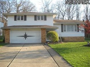 6101 Rousseau Dr, Parma, OH 44129