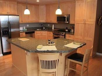 3rd image of 560 E South Temple St #403