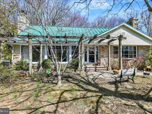 211 Orchard Rd, Fleetwood, PA 19522