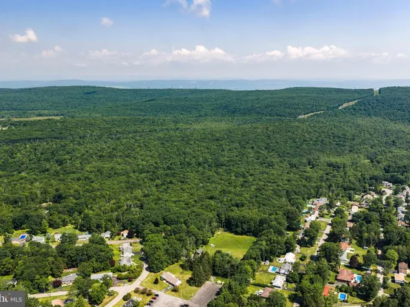 Division St, Mountain Top, PA 18707