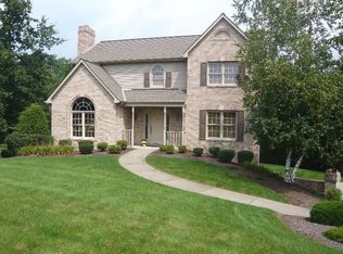 4925 Oakhurst Ave, Gibsonia, PA