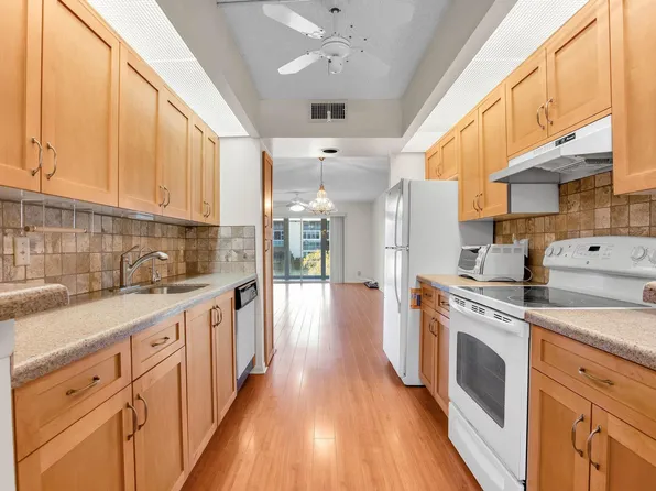 1705 Andros Isle #J2, Coconut Creek, FL 33066