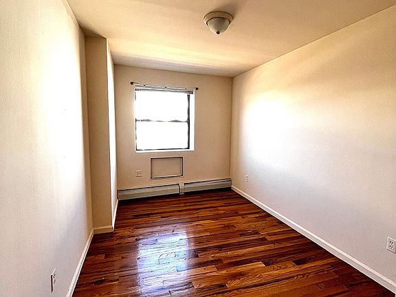 3rd image of 3721 31st St #508