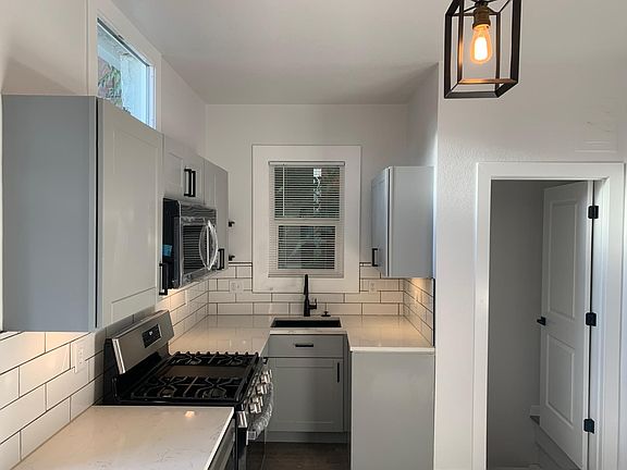4th image of 2643 W 27th Ave