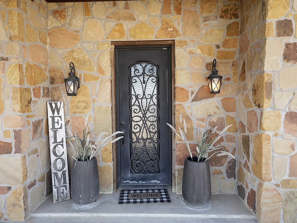 1st image of 290 Barton Rd