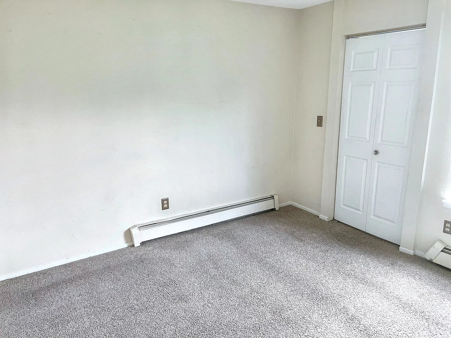 4620 Reka Dr — Photo 3