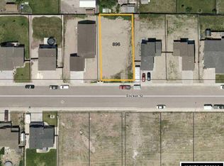 896 Flicker St, Douglas, WY 82633