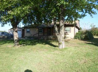 7596 172nd Rd, Winfield, KS 67156
