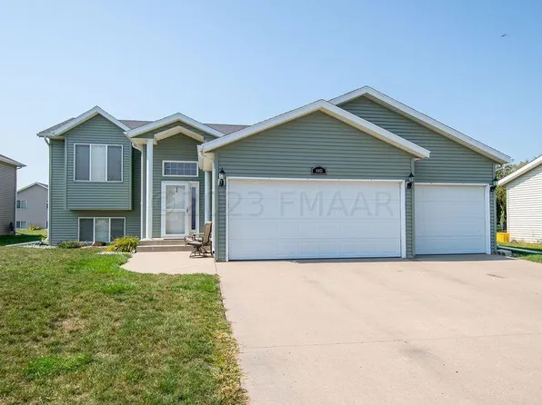 4461 49th St S, Fargo, ND 58104