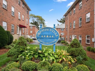 35 Montvale Ave APT 3, Woburn, MA, 01801