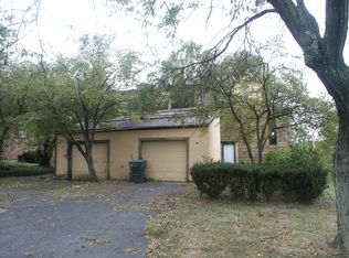 5671 Saranac Dr, Columbus, OH 43232