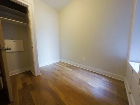 Rented by Standard Realty | media 27