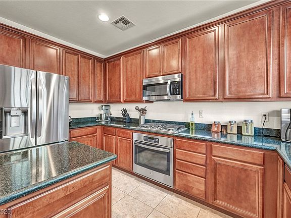 4th image of 11908 Menchaca Ln