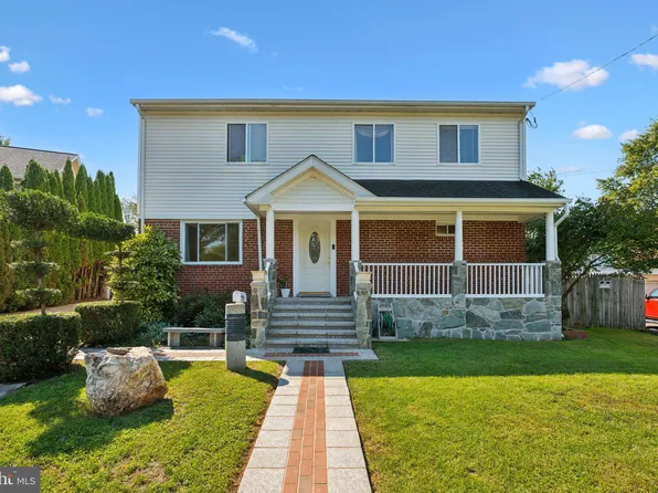 7225 Janet Pl, Falls Church, VA 22046