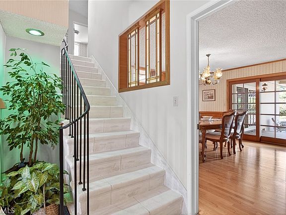 4th image of 10553 Limerick Ave