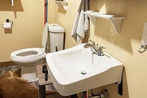 4th image of 21 Center St #2