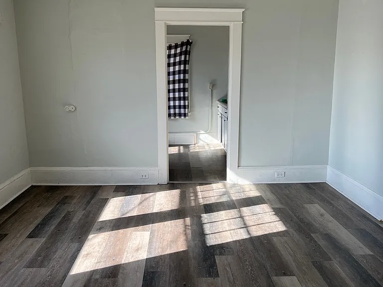 150 Woodlawn Dr — Photo 4