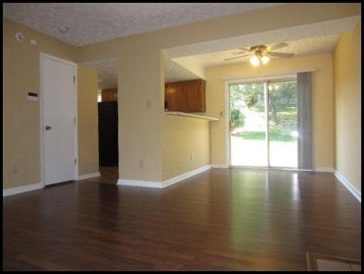 3rd image of 4613 Woodbridge Ln