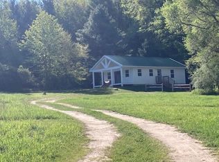 3205 Torch Lake Dr, Bellaire, MI 49615