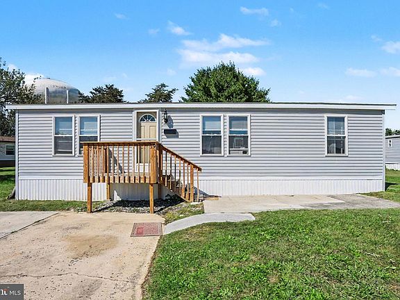2nd image of 19 Heather Dr